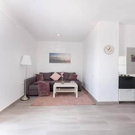 Thalassa Diuma Two Bedroom Penthouse شقة